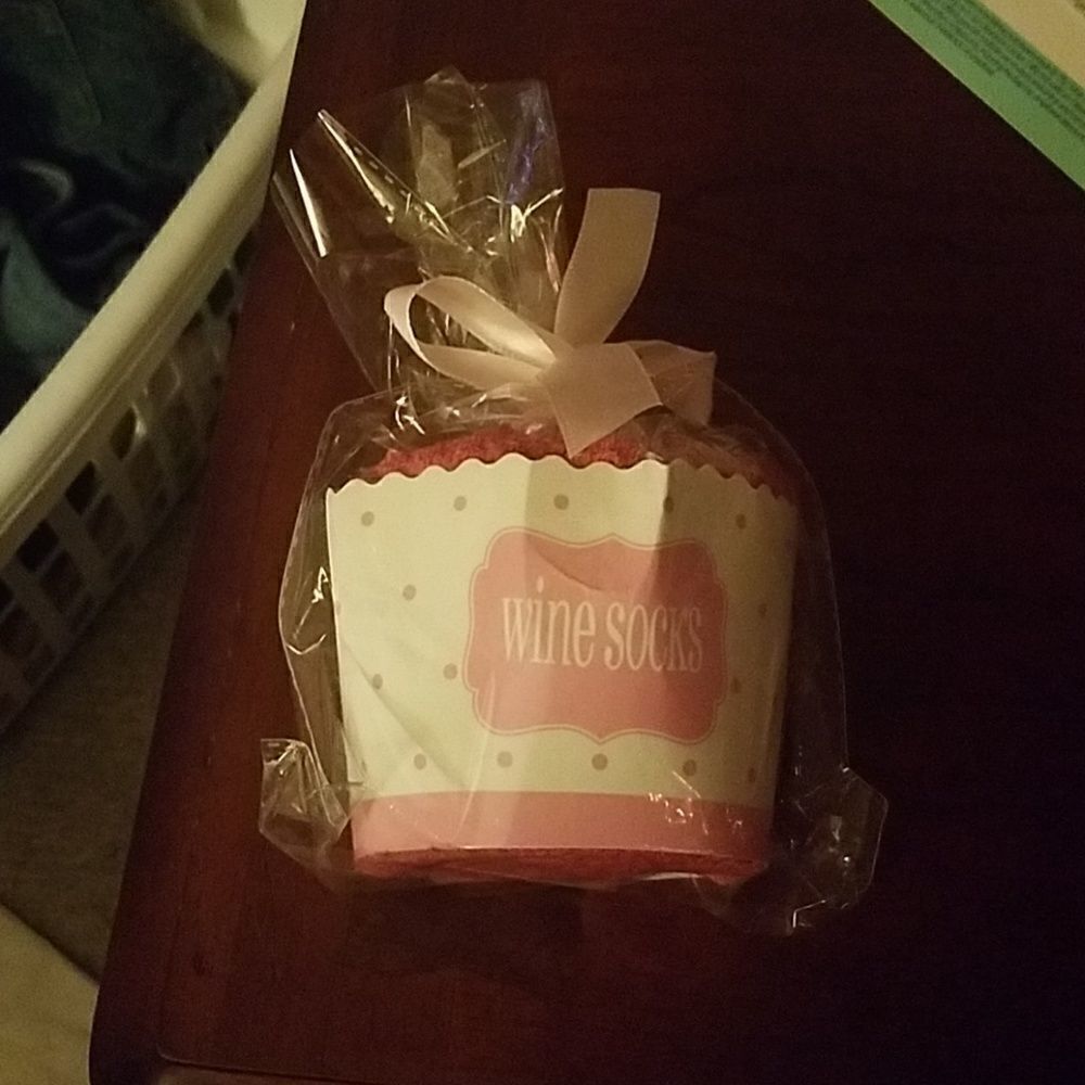 Cupcake wine socks 